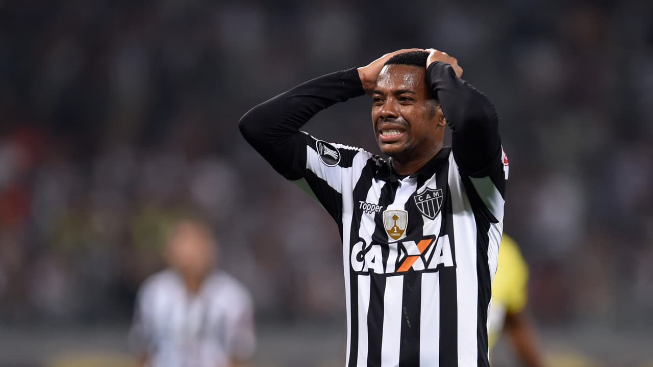 Robinho tendrá que pagar su sentencia por violación en una cárcel de Brasil