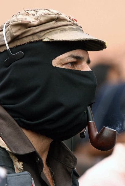 El subcomandante señala también a Estados Unidos como beneficiario de la estrategia militar lanzada por el gobierno del presidente Calderón en diciembre de 2006 para combatir a los cárteles de la droga con unos 50 mil soldados, que desde entonces ha dejado un saldo de más de 34,600 muertos.