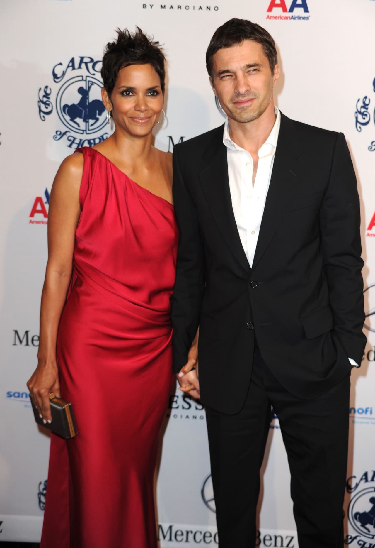 Un video tomado por el sitio TMZ corrobora su versión.