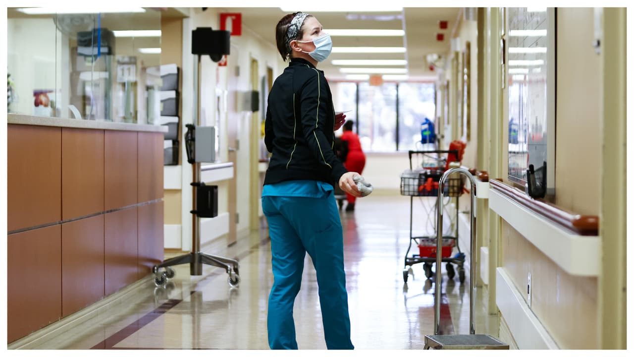 Registran aumento de pacientes con covid-19 en las emergencias de hospitales del sur de Florida