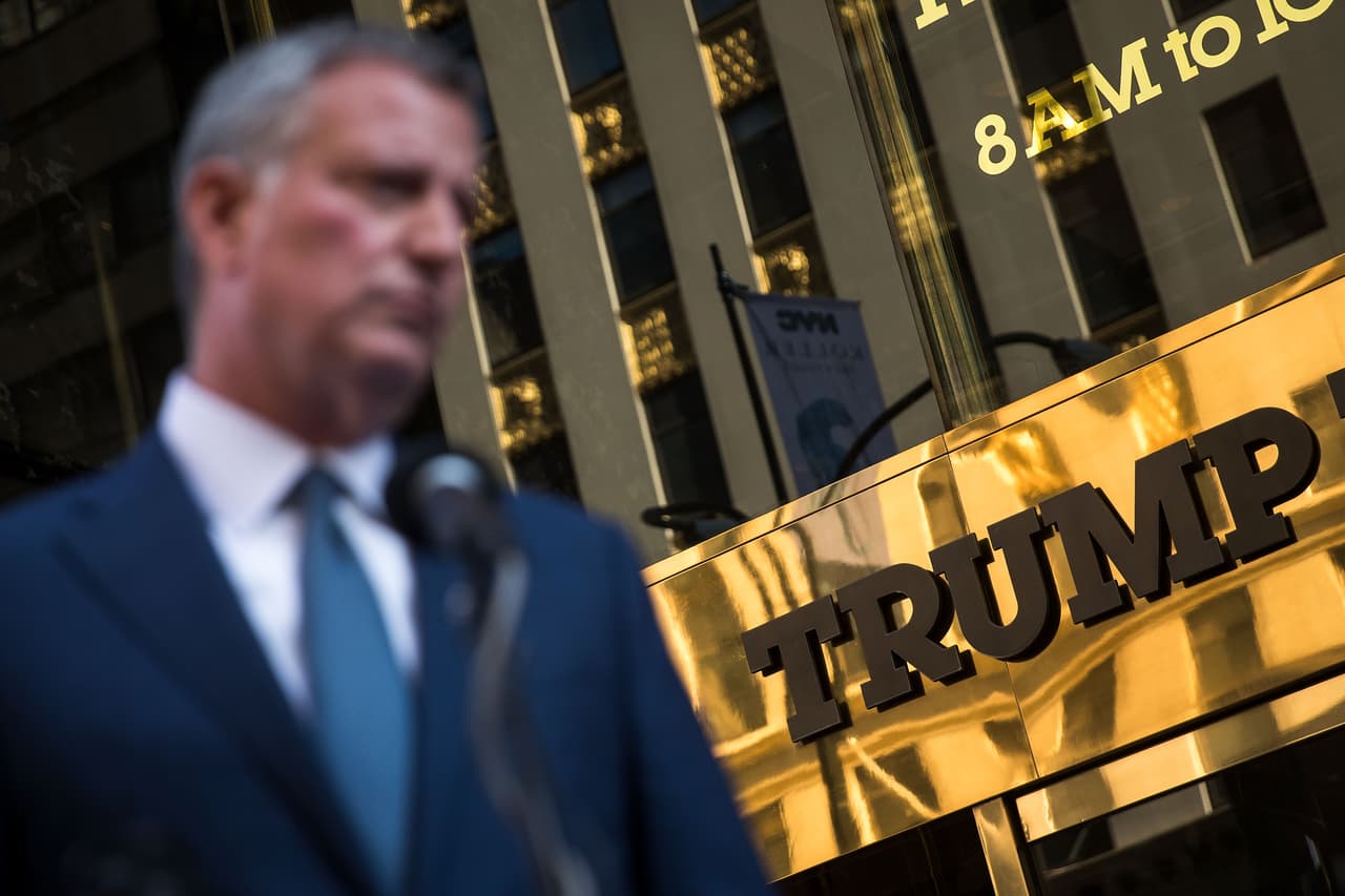 "Don Tramposo", llamó el alcalde a Trump después de postularse para la candidatura presidencial.