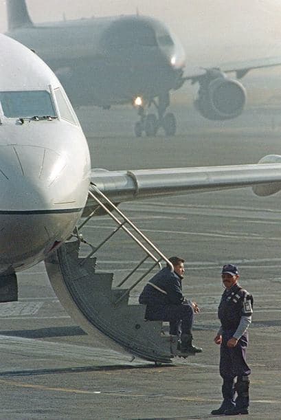 22 de octubre de 2008- La mexicana de vuelos chárter ALADIA anunció su quiebra y suspensión de operaciones por el difícil entorno económico.