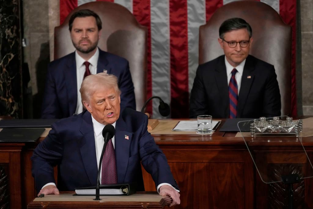"Esto es solo el principio": las principales claves del extenso, divisivo y desafiante mensaje de Trump al Congreso