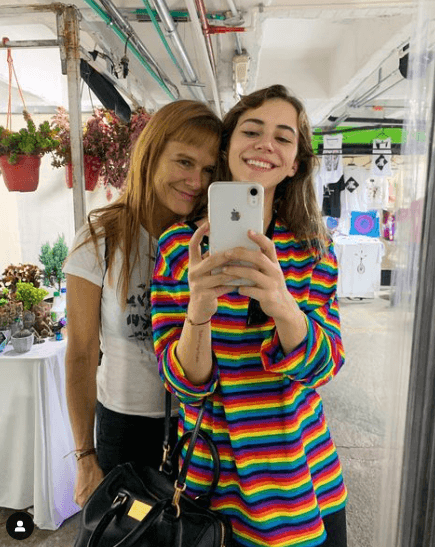 “La bisexualidad ha estado en nuestra familia desde, no sé si mi abuela, yo creo que hasta mi abuela no nos quiso contar, pero mi mamá era una mujer bisexual, yo sólo me han conocido parejas hombres, pero siento la bisexualidad dentro de mí (...) tenemos lo femenino y lo masculino dentro de nosotros”, admitió en ese entonces.