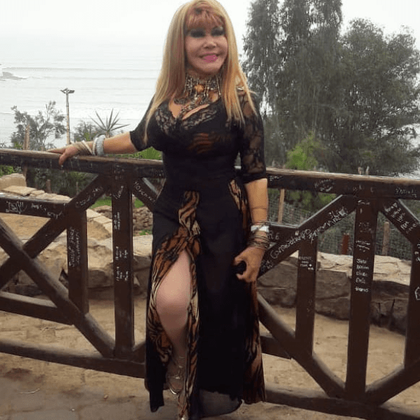 Luego, la intérprete de 
<b><a href="https://www.youtube.com/watch?v=f5UcgTuvCmU" target="_blank">'Nuevo amanecer'</a></b> publicó varias fotos con los detalles de la fiesta, pero sin más palabras.