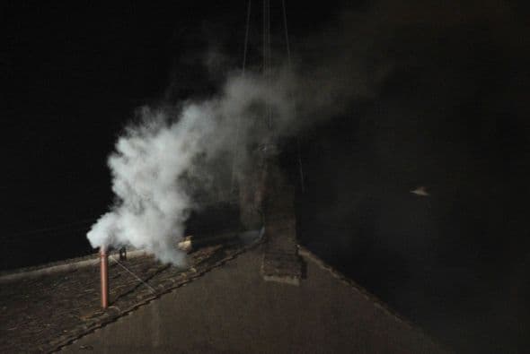 Los 115 cardenales reunidos allí desde el martes eligieron al nuevo Pontífice en la quinta votación.