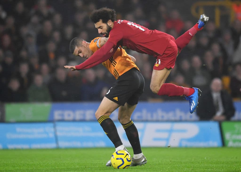 Con goles de Jordan Henderson y Roberto Firmino, Liverpool gana y alarga su racha de victorias a 14.