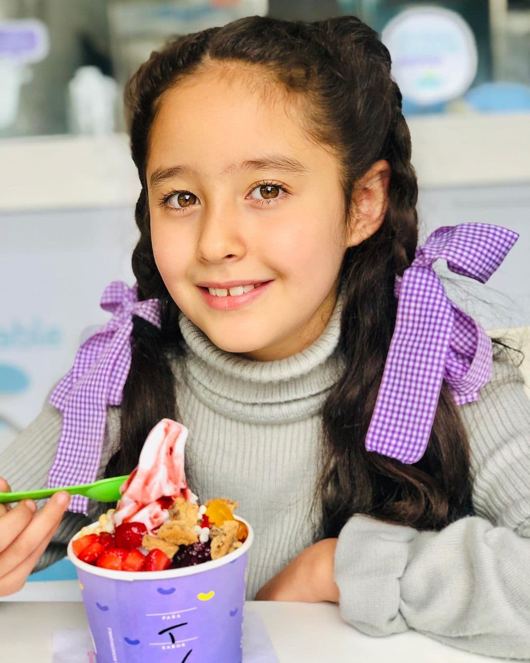 Tras su incursión en esa primera telenovela, la niña ha continuado en el mundo de la actuación.