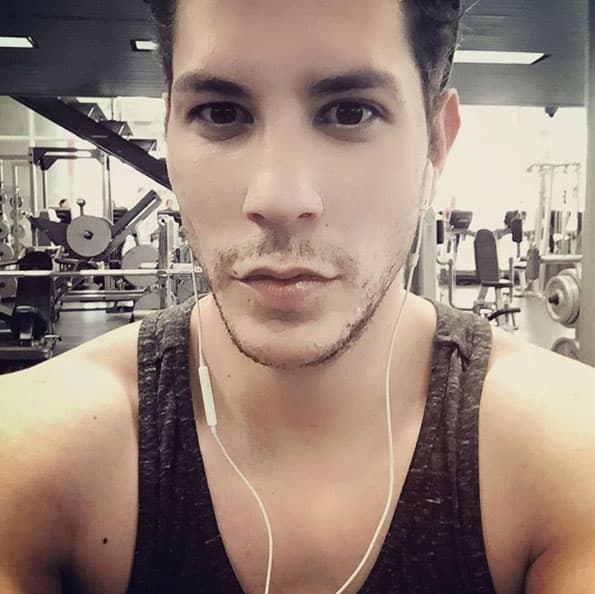 Tras el término de 
<i>RBD</i>, 
<b><a href="http://www.univision.com/temas/christian-chavez">Christian</a></b> se dedicó al teatro y a la música.