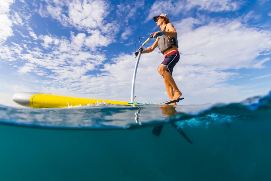 Inventan el surf con pedales