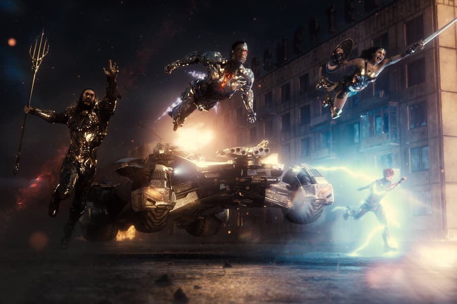 Por último, la cinta que hasta ahora mantiene la posición número uno es 
<b>'Zack Snyder’s Justice League', </b>con cuatro horas de duración (242 minutos).