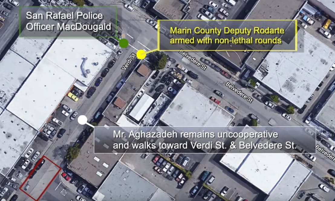 La Policía fue llamada cuando Faramarz Aghazadeh caminaba por la zona gritando, mientras llevaba un cuchillo y unas tijeras.
<br>