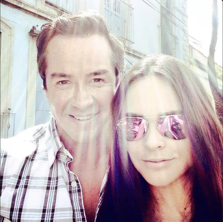 ¡Descubre cómo se divirtió en el foro y las locaciones de "Yo no creo en los hombres"!