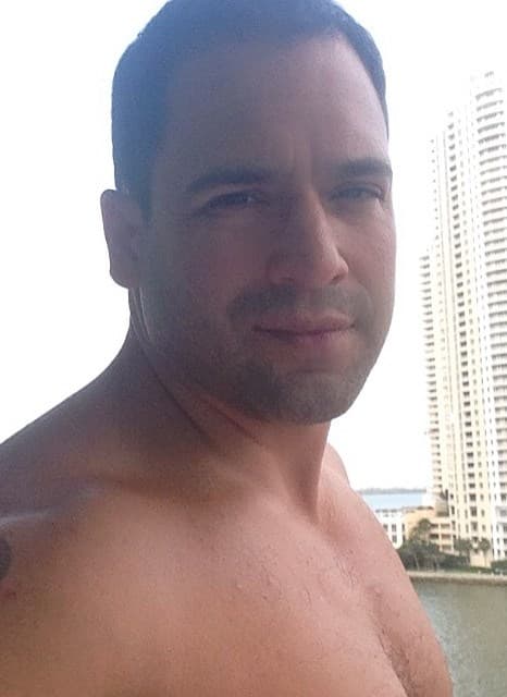 Y entonces ya no sólo era un hombre muy guapo, sino que además su cuerpo derretía a sus fans.