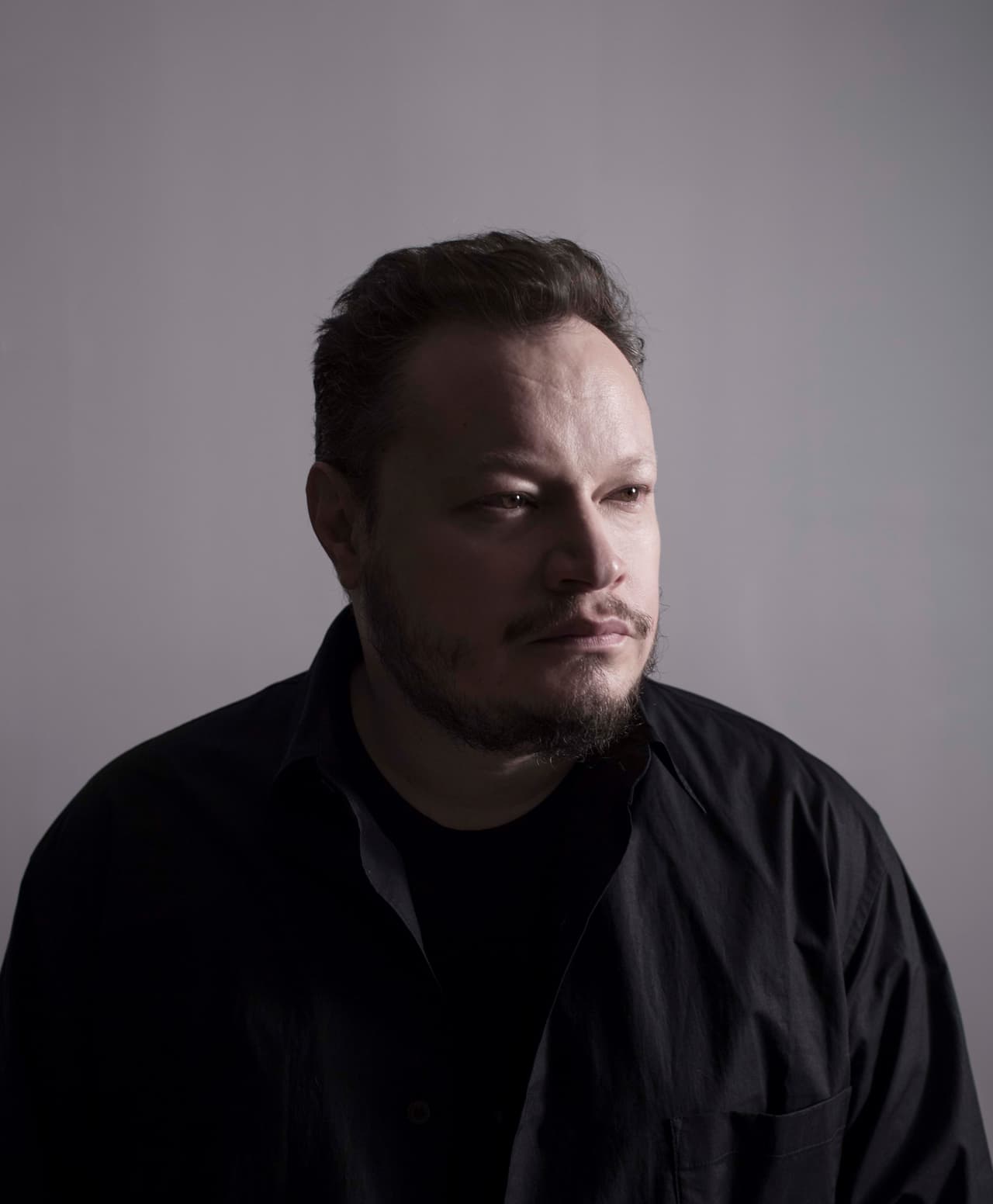 El mexicano 
<b>Leonel García</b> cuenta con dos nominaciones este año y formará parte del elenco que deleitará a la audiencia con un gran show de apertura.