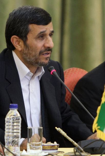 MAHMOUD AHMADINEJAD.- Es el actual presidente de Irán sobre quien han pesado acusaciones de liderar una banda de secuestradores.