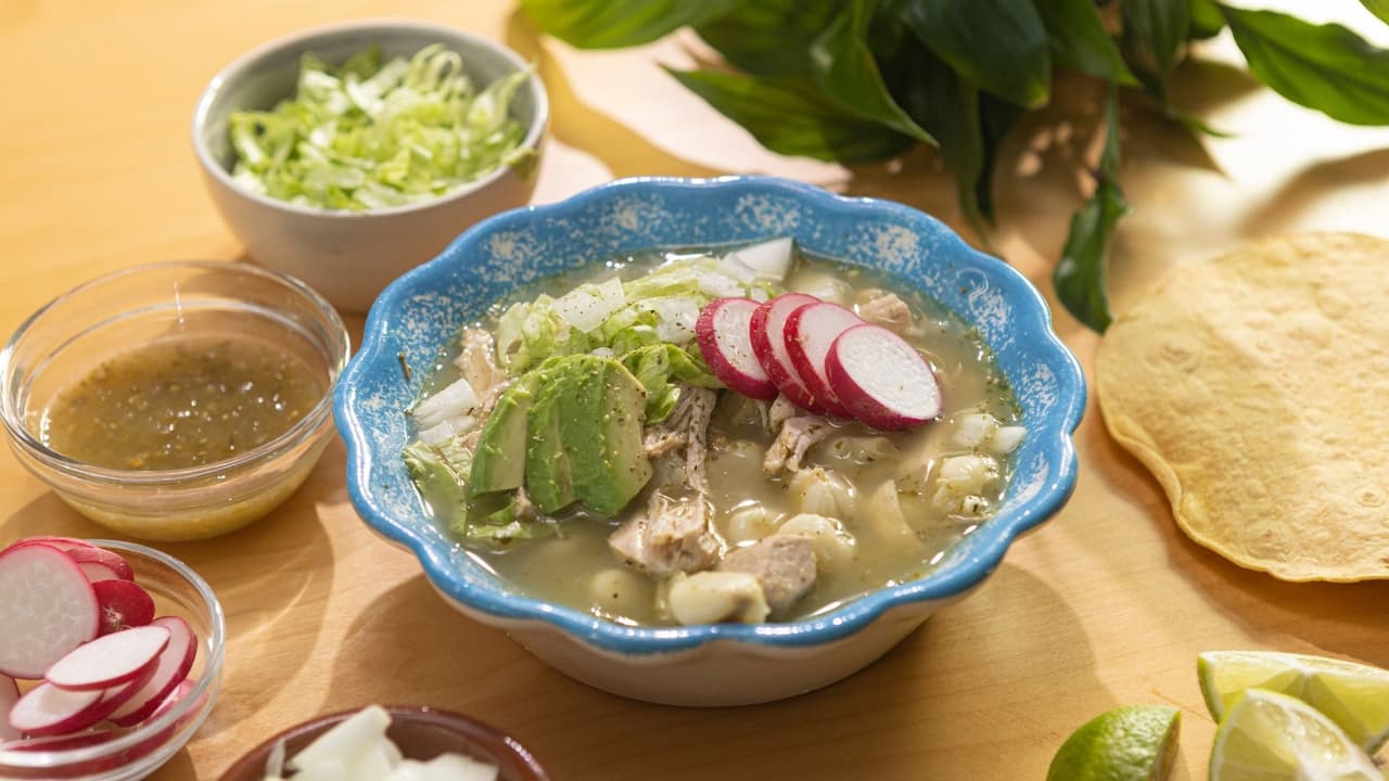 Pozole verde fácil y delicioso