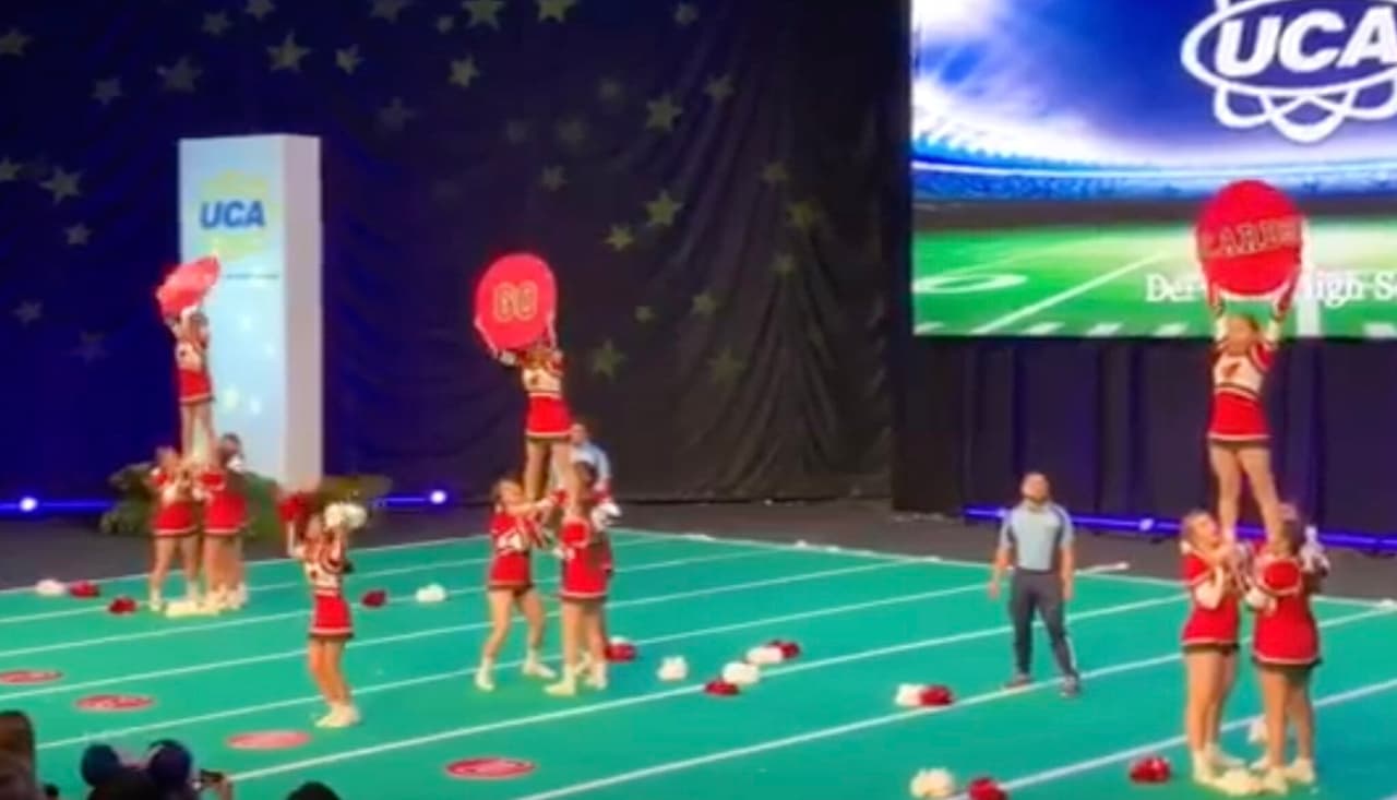 Equipo de porristas de escuela Del Valle participarán en campeonato nacional 