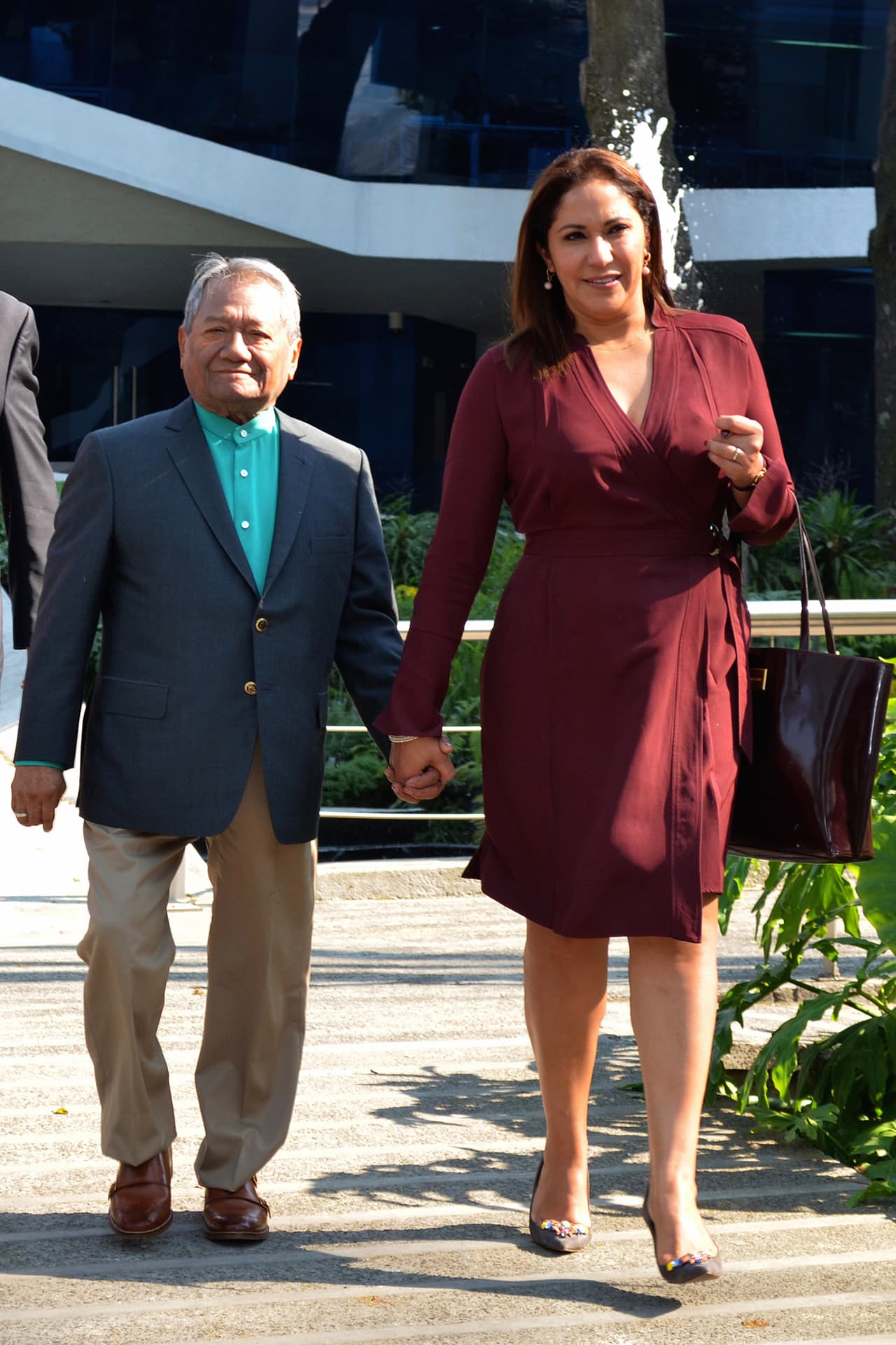 Laura logró despedirse del 'Maestro Manzanero', cuando recién fue internado en el hospital. 
<br>