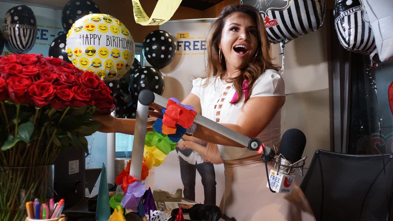 La Bronca cumplió años y se armó una fiesta en la cabina del Free-guey show.