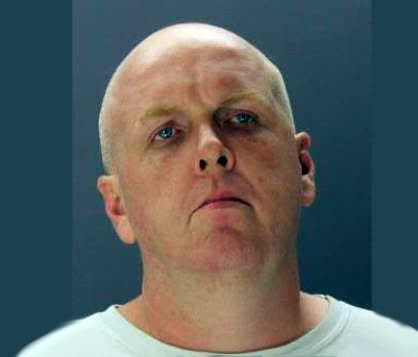 Hombre en Dallas le cobró a una anciana 39,000 dólares por una reparación de 100 dólares