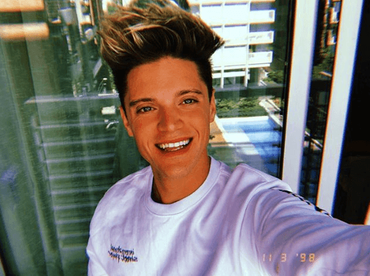 <b>Lionel Ferro</b> interpreta a Nicolás Navarro.