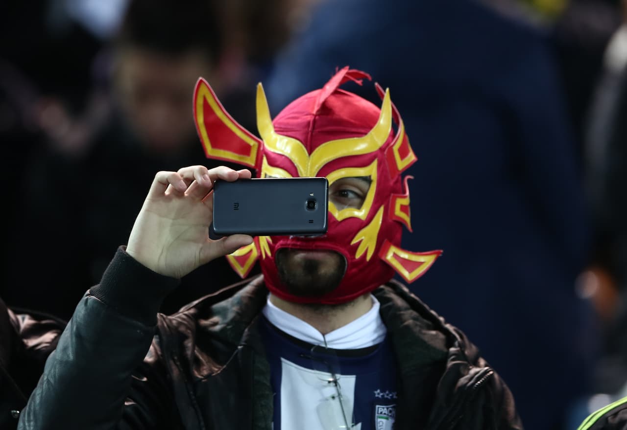 Los mexicanos lucieron los atuendos que los hacen inconfundibles en cualquier estadio del mundo.