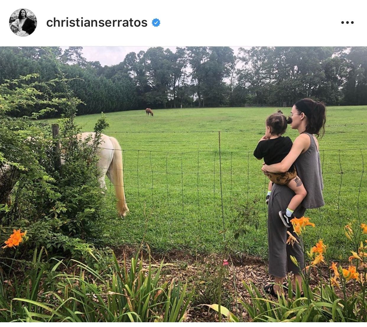 En mayo de 2017, la actriz dio a luz a su primera hija: Wolfgang Serratos Boyd.