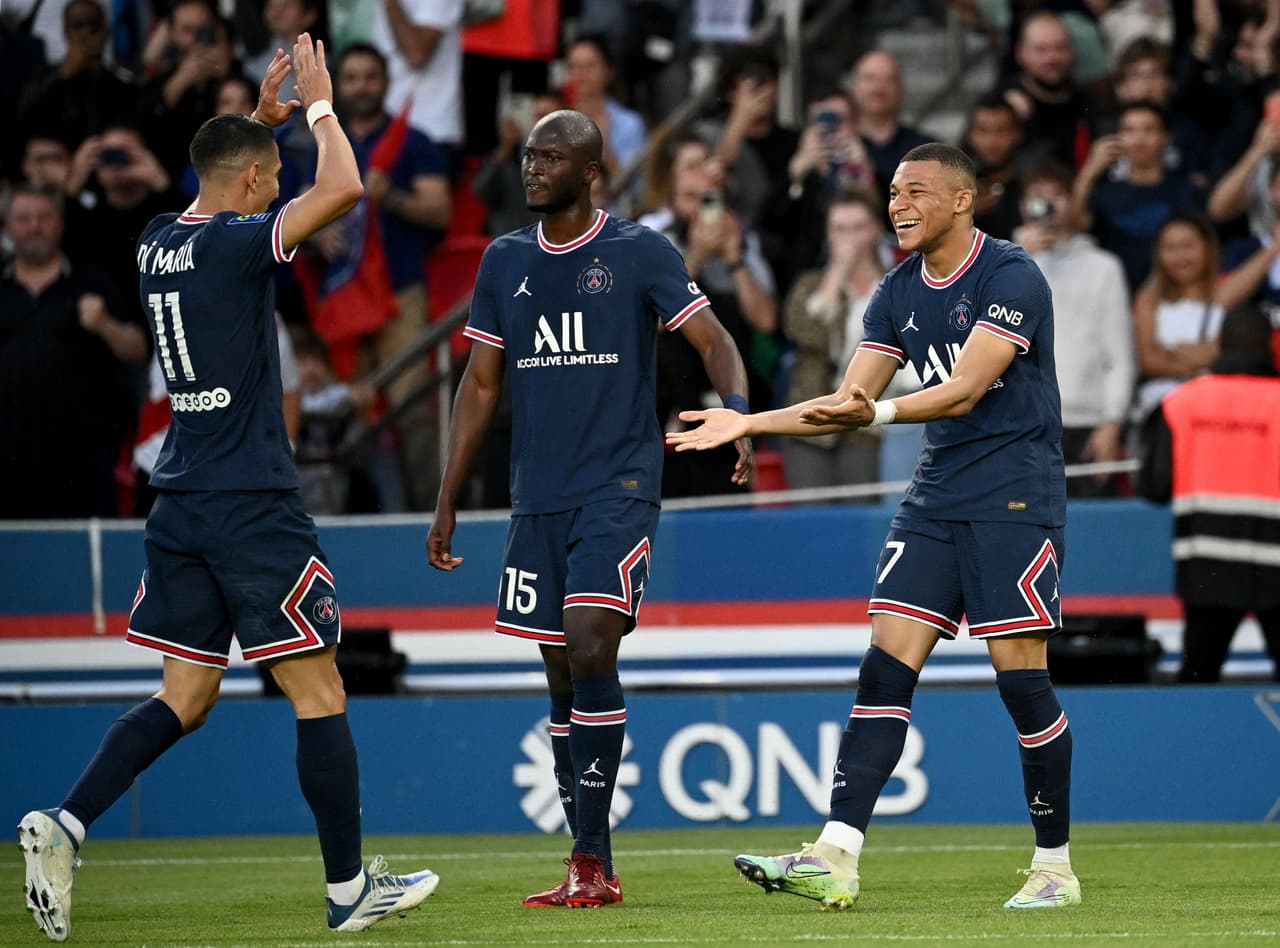 PSG golea 5-0 al Metz con hat-trick de Mbappé y goles de Neymar y Di María -en su despedida- en la Jornada 38 de la Ligue 1.