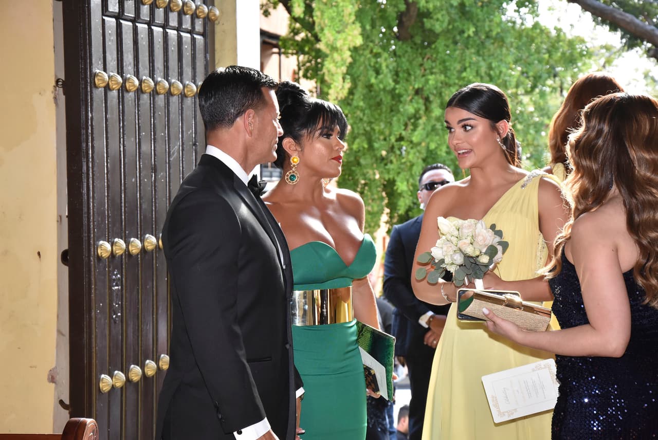 Maripily y José, aquí conversando con la actriz y conductora Clarissa Molina, no tienen prisa para llegar al altar.