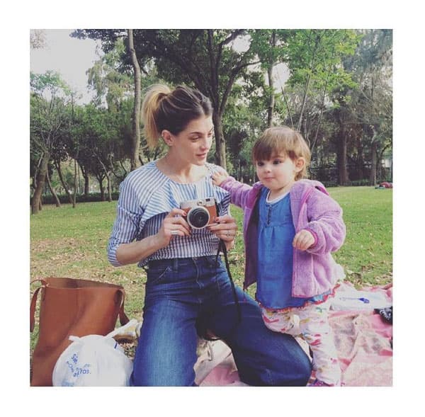 Ellos tienen una pequeña hija que llegó para unirlos aún más.