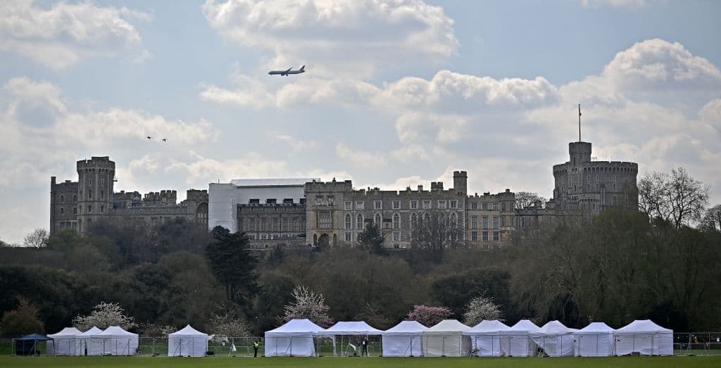 Los preparativos del funeral incluyen restricciones por el coronavirus. La ceremonia comenzará el sábado a las 3 de la tarde, hora local (10 de la mañana hora del este) con un minuto de silencio.