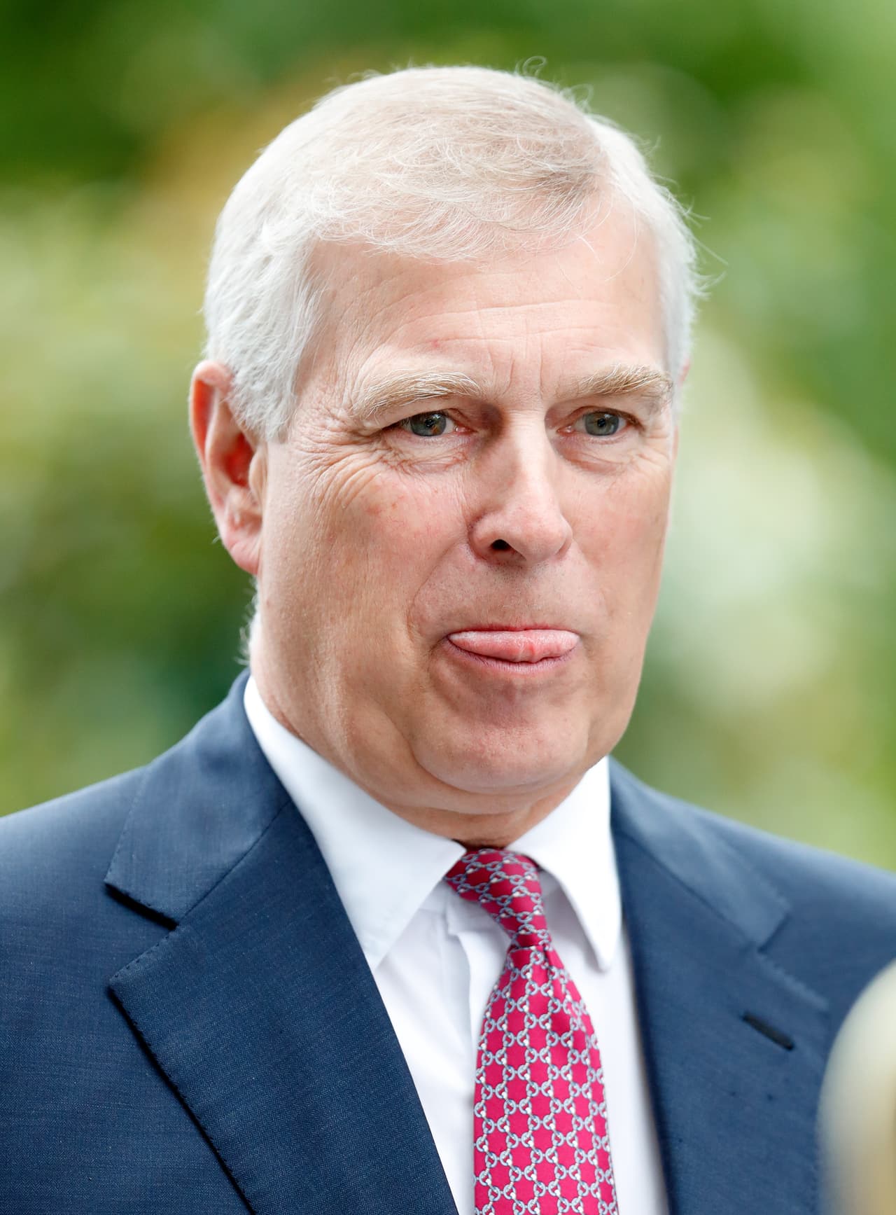 Outward Bound Trust, una red de escuelas de educación al aire libre, también confirmó que el duque de York ya no estaba involucrado con la organización.