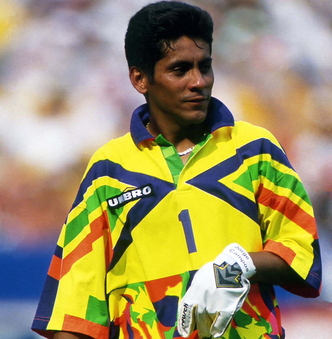 Jugó tres Mundiales, tres Copa América y dos Confederaciones. Estuvo en Ecuador '93, el debut de México en Copa América, donde se perdió la final contra Argentina.