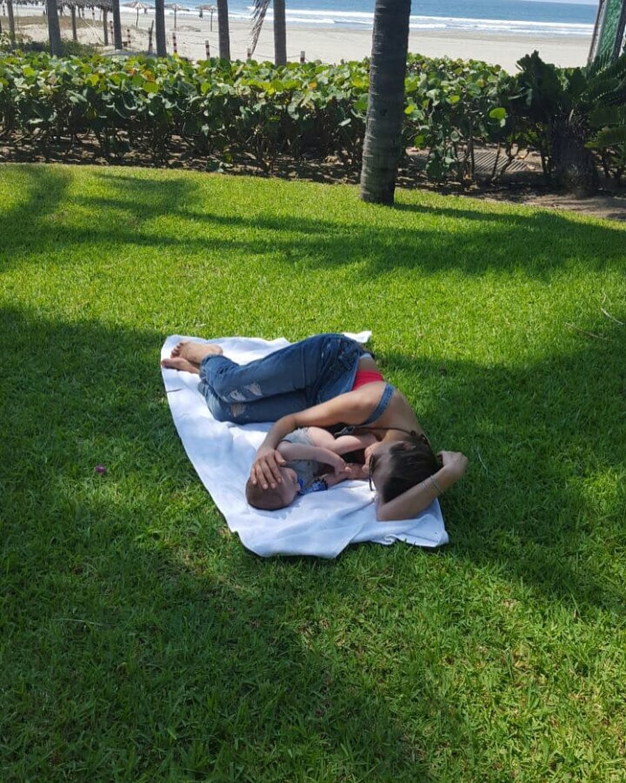 Cada vez que Navarro tiene tiempo libre lo pasa con su primogénito, pues no hay nada mejor que estar a su lado noche y día.