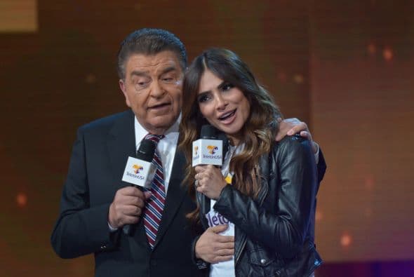 La estrella de Chayanne llenó de música y luz el foro, desde donde encantó ¡y enamoró! a los asistentes. 