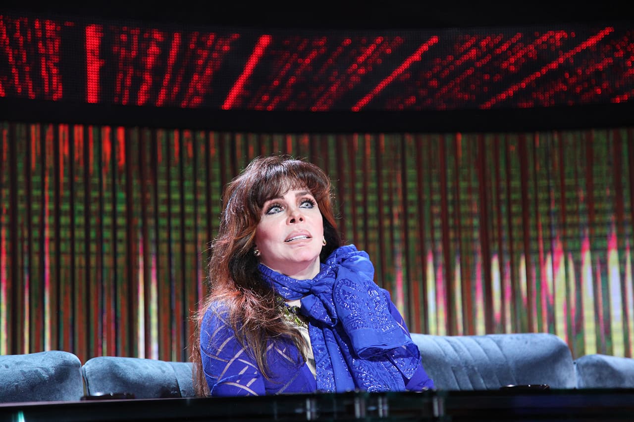 Obviamente Verónica Castro se enteró de este festejo, "me mandaron dos tres fotos, y que la llevaron al teatro", relató.