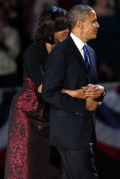 La cancillería de China dijo que el presidente Hu Jintao y el primer ministro Wen Jiaobao felicitaron por teléfono a Obama. El vicepresidente Xi Jinping, que se dispone a asumir el cargo esta semana en la transición gubernamental de cada decenio, habló por teléfono con el vicepresidente Joe Biden para felicitarlo por el triunfo electoral.