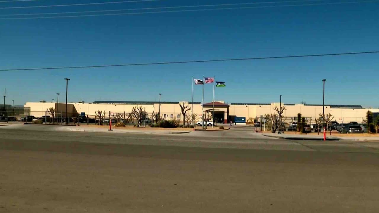 Serenata en California busca visibilizar abusos en centro de detención de ICE