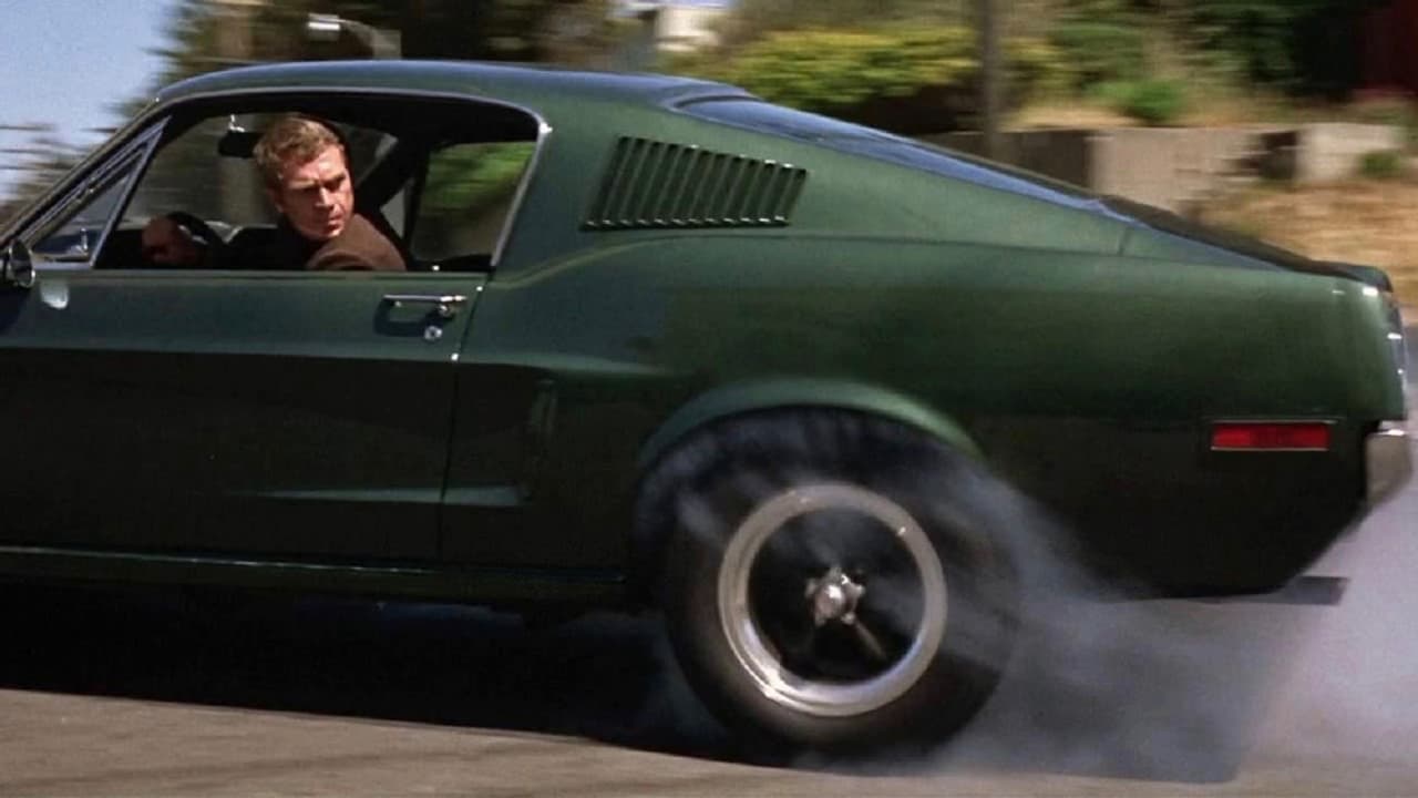 Esta imágen de 
<b>Steve McQueen</b> en el papel de Frank Bullitt, a bordo del carro héroe ya forma parte de la iconografía de la historia cinematográfica y automotriz universal.