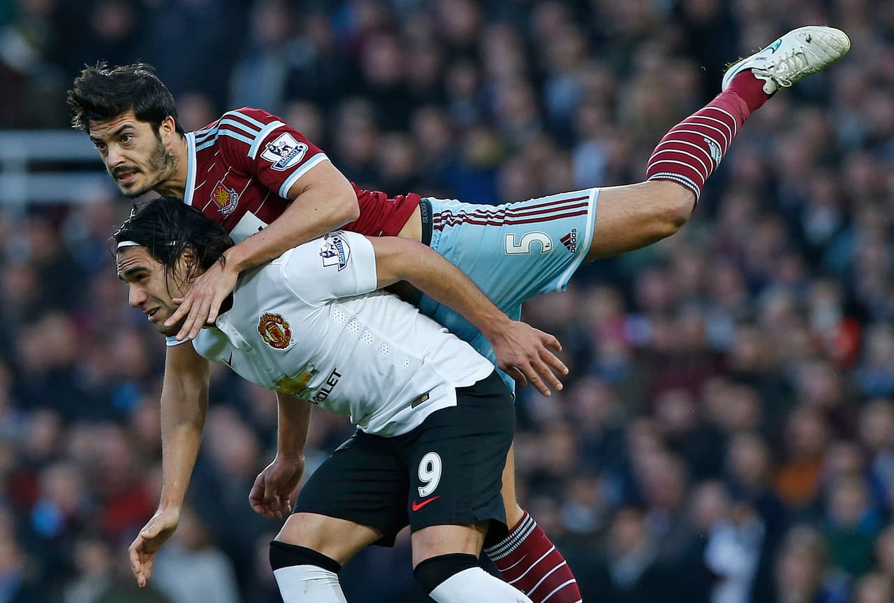 Falcao llegó como refuerzo de Manchester United, pero se le notó fuera de forma y tampoco tuvo la regularidad para ser el 'Tigre' que se le conoce.