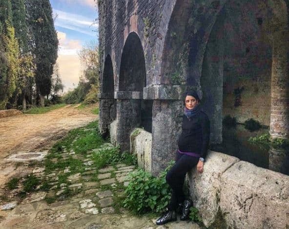 La pareja recorrió muchas ciudades de Italia y la actriz confesó sentirse muy bien con las caminatas que realizaron: "Desparramando panza después de larguísimas caminatas. No había podido hacer ejercicio en meses y es el mejor antídoto para sentirte bien en el embarazo, estoy impactada de lo mucho que ayuda", compartió.
