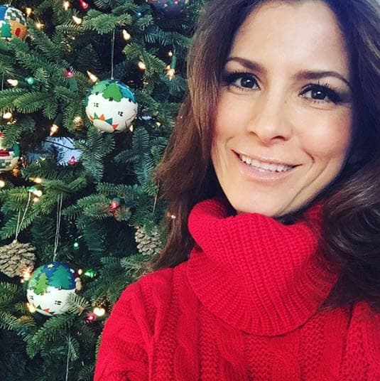 En la plática, la intérprete de 'Únete a la fiesta' señaló que a pesar del amor que existía entre ellos fue 
<b>"tormentoso" </b>por sus personalidades.
<br>