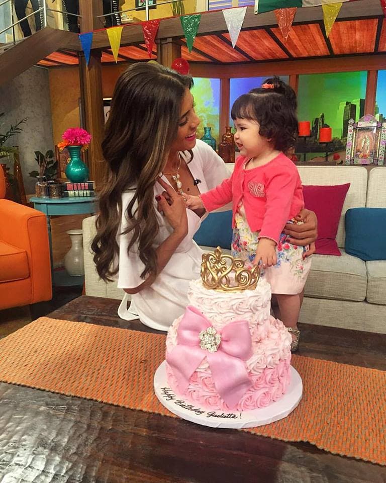 Francisca Lachapel: "Esta princesa y yo les damos gracias a Dios por darnos la vida...". (mayo 5, 2016)