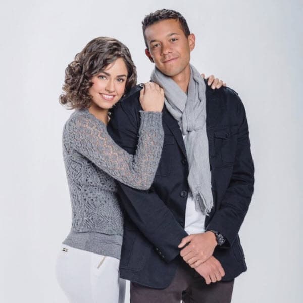 Actualmente podemos ver a 
<b>Claudia</b> cada noche en 
<b><a href="http://www.univision.com/novelas/enamorandome-de-ramon/">'Enamorándome de Ramón'</a></b>, donde interpreta a 'Andrea' una chava que poco a poco se enamora de su primo 'Benito' (Pierre Louis).