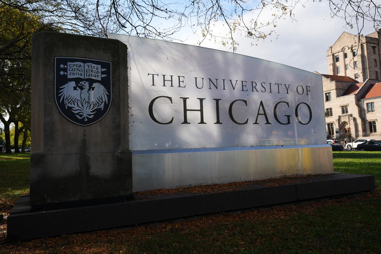 Presentan segunda demanda por presunta agresión sexual en fraternidad cerca de la Universidad de Chicago