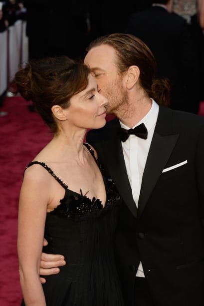 El matrimonio de Ewan McGregor y Eve Mavrakis se esfumó después de 22 años luego de que se revelara una imagen del actor en actitud cariñosa con Mary Elizabeth Winstead. La pareja tiene cuatra hijas.