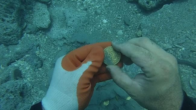 Hallan en Florida monedas de galeón español valoradas en 1 millón de dólares