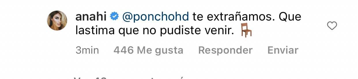 La actriz le contestó: "
<b>Te extrañamos</b>. Qué lástima que no pudiste venir", escribió junto al emoticono de una silla vacía.