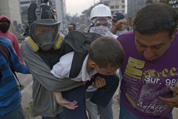 Activistas de los derechos humanos y líderes opositores han denunciado la actuación violenta de los colectivos en protestas opositoras.